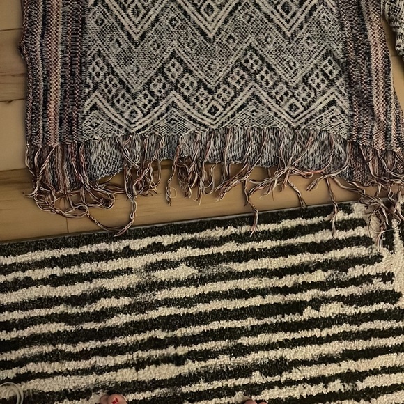 Mossimo Supply Co Sweater Poncho Womens Small Geometric design Boho with Fringe - Picture 2 of 5